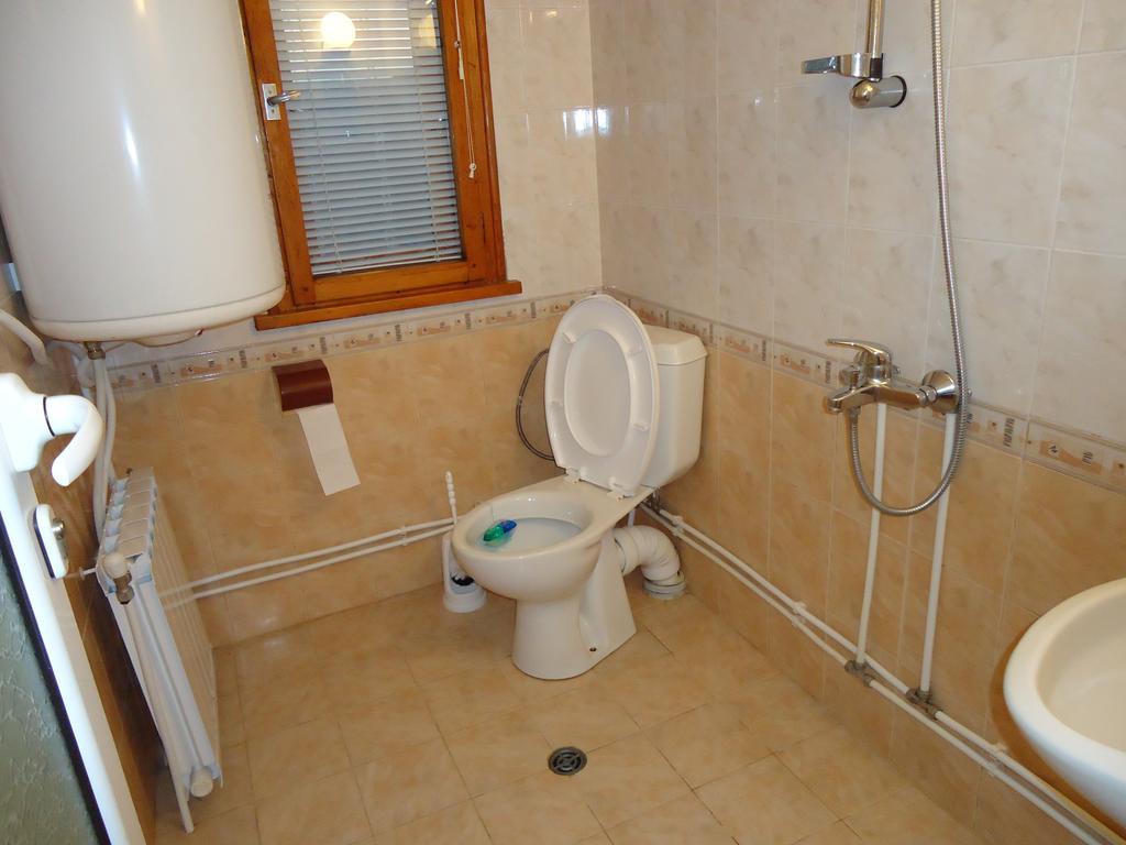 Guest House Ahp Mala Tsŭrkva Δωμάτιο φωτογραφία