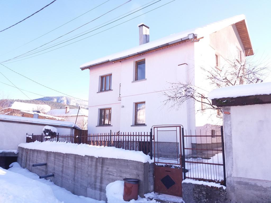 Guest House Ahp Mala Tsŭrkva Εξωτερικό φωτογραφία